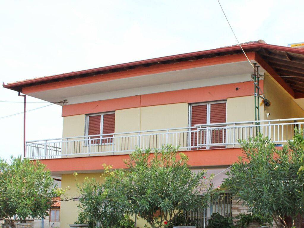 13 - Πωλείται διαμέρισμα έκτασης 200 τμ στην Πιερία.