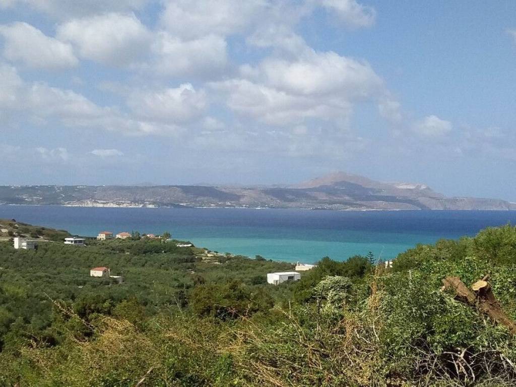 1 - Πωλείται γη έκτασης 6350 μ² στην Κρήτη.