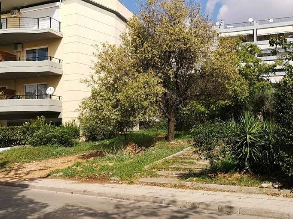 2 - Πωλείται γη έκτασης 281 μ² στην Αθήνα.
