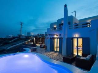 Mykonos real estate - Villa 270 sq.m near Psarou beach