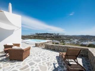 Mykonos real estate - Villa 270 sq.m near Psarou beach