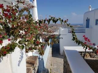 Mykonos real estate - Villa 270 sq.m near Psarou beach