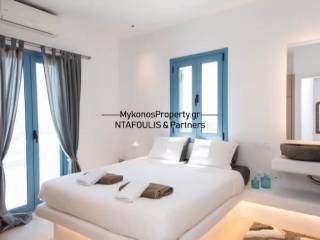 Mykonos real estate - Villa 270 sq.m near Psarou beach