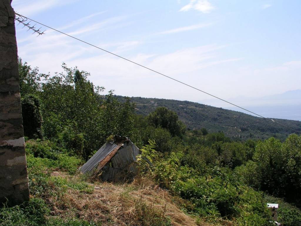 Πωλείται παλιά πέτρινη οικία στον Αγ.Λαυρέντιο Πηλίου-KTISIS