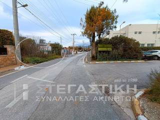 Οικόπεδο έναντι εισόδου/εξόδου Parking του εμπορικού κέντρου