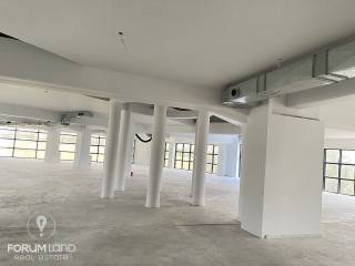 Forumland Real Estate, επαγγελματικός χώρος