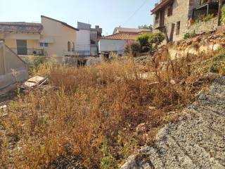 ΟΙΚΟΠΕΔΟ ΑΠΟ ΤΟ ΠΛΑΙ