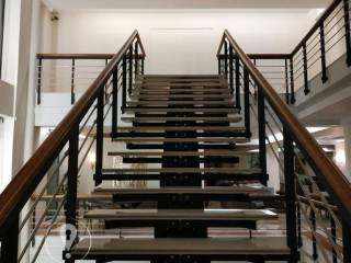 Forumland Real Estate, Εσωτερικές Σκάλες