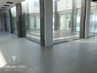 Forumland Real Estate, Πυλαία - COSMOS περιοχή προς ενοικίαση 870τ.μ. Εξαιρετικό Επαγγελματικό Κατάστημα