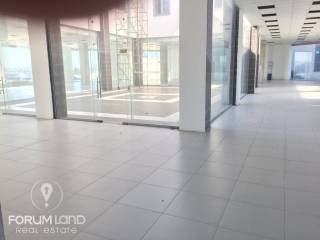 Forumland Real Estate, Πυλαία - COSMOS περιοχή προς ενοικίαση 870τ.μ. Εξαιρετικό Επαγγελματικό Κατάστημα