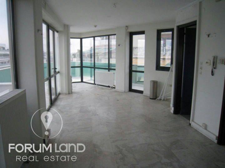 Forumland Real Estate, Επαγγελματικός χώρος