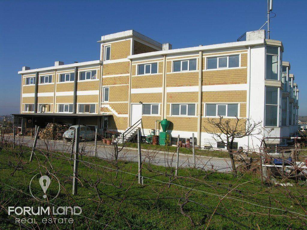 Forumland Real Estate, Εξωτερική Όψη