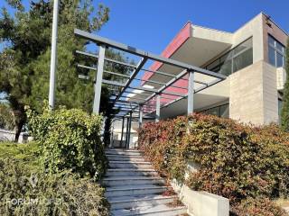 Forumland Real Estate, Επαγγελματικό κτίριο 1.750 τ.μ.