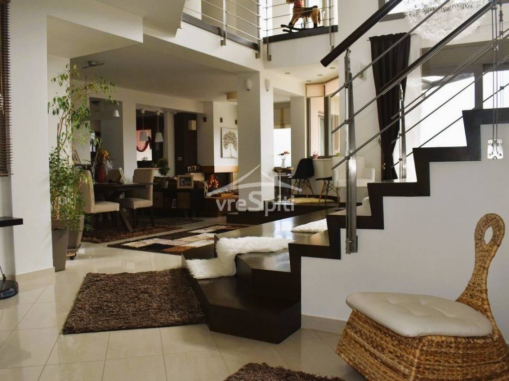 ΕΣΩΤΕΡΙΚΗ ΑΠΟΨΗ ΤΗΣ ΚΑΤΟΙΚΙΑΣ - ΣΑΛΟΝΙ