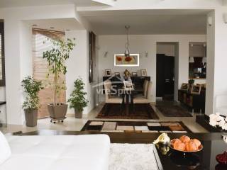 ΕΣΩΤΕΡΙΚΗ ΑΠΟΨΗ ΤΗΣ ΚΑΤΟΙΚΙΑΣ - ΤΡΑΠΕΖΑΡΙΑ