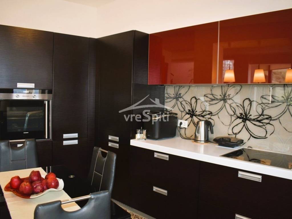 ΕΣΩΤΕΡΙΚΗ ΑΠΟΨΗ ΤΗΣ ΚΑΤΟΙΚΙΑΣ - ΚΟΥΖΙΝΑ