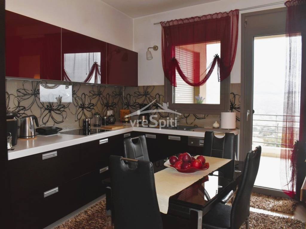 ΕΣΩΤΕΡΙΚΗ ΑΠΟΨΗ ΤΗΣ ΚΑΤΟΙΚΙΑΣ - ΚΟΥΖΙΝΑ