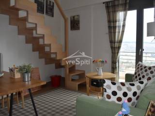 2ο ΥΠΝΟΔΩΜΑΤΙΟ ΜΕ ΔΙΚΟ ΤΟΥ ΓΡΑΦΕΙΟ ΞΥΛΙΝΗ ΣΚΑΛΑ ΠΟΥ ΟΔΗΓΕΙ ΣΤΟ ΥΠΝΟΔΩΜΑΤΙΟ