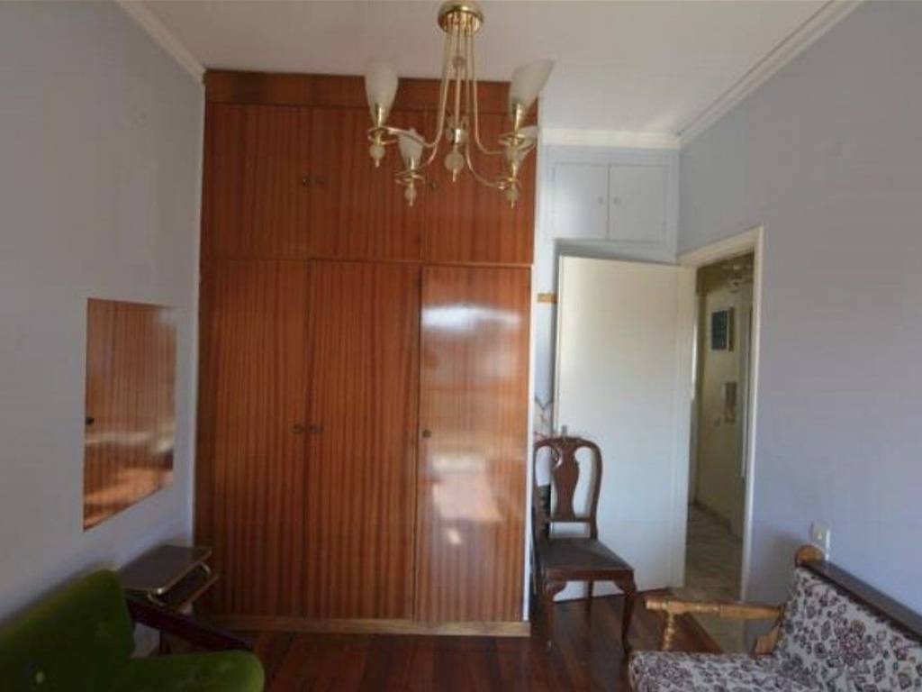 for sale a bright, 3-room penthouse apartment of 80 sqm,