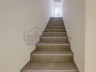 Είσοδος - Σκάλες