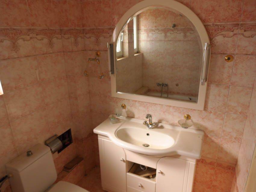 Μπάνιο στον πρώτο όροφο