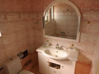 Μπάνιο στον πρώτο όροφο