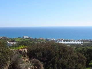 Θέα στη θάλασσα από το οικόπεδο