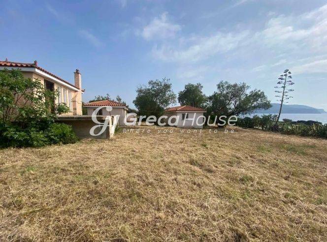 Seaside Residential Building for Sale in Messinia