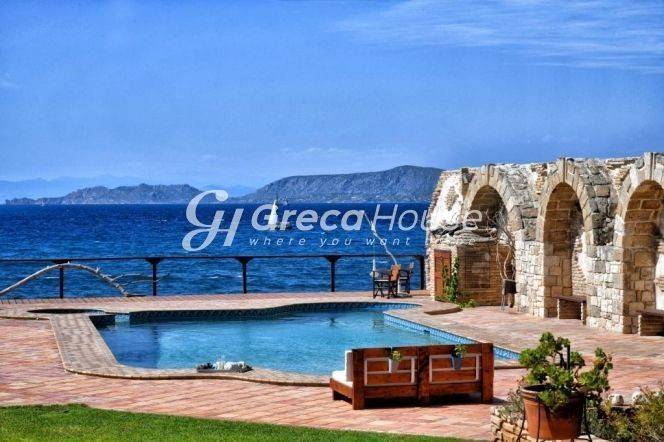 Amazing Sea Front Villa For Sale in Corinthia