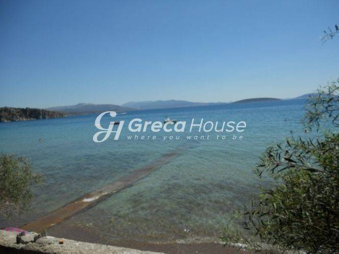 Sea  front plot for Sale in Loutraki