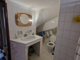 3rd floor/toilet