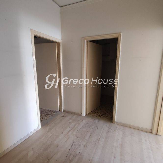 6 Level Residential Building for Sale in Kypseli