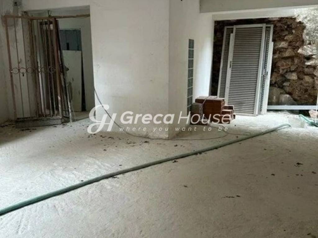 Residential building for sale in Ymittos