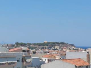 Η καταπληκτική θέα στο κάστρο της Φορτέτσας και τη θάλασσα