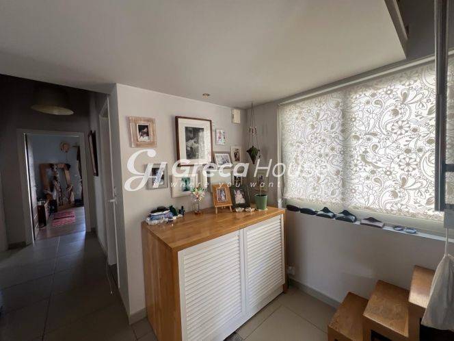 Minimal floor apartment for sale in Kifissia