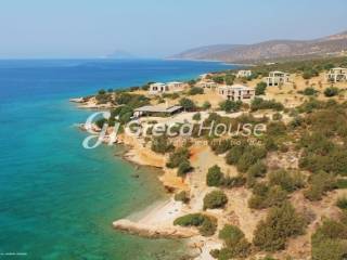 Seaside Villa with Pool for Sale in Argolis