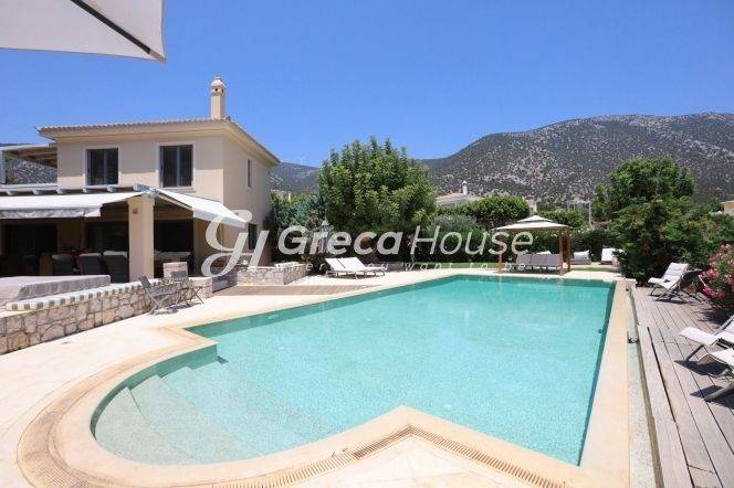 SEAVIEW VILLA WITH POOL FOR SALE IN ARGOLIDA
