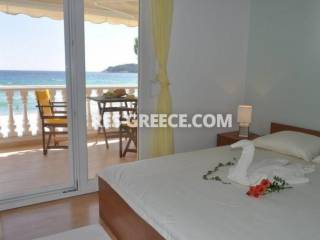 bedroom with sea view