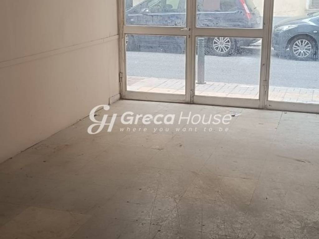 Commercial building of 9 levels for sale Piraeus