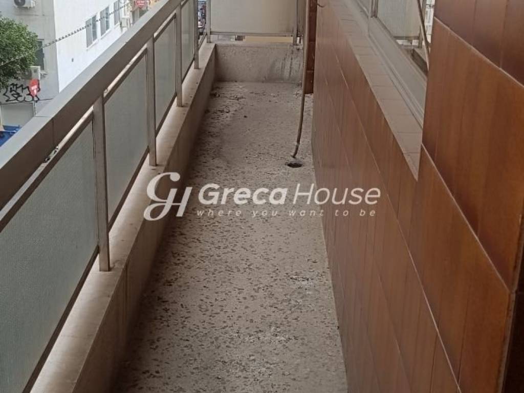 Commercial building of 9 levels for sale Piraeus