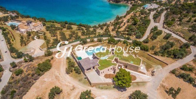 Villa with sea view for sale in Porto Heli