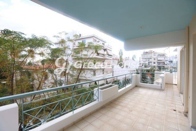 Excellent ground floor apartment for sale in Maroussi.