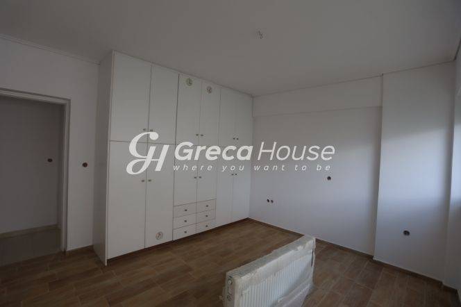 Excellent ground floor apartment for sale in Maroussi.