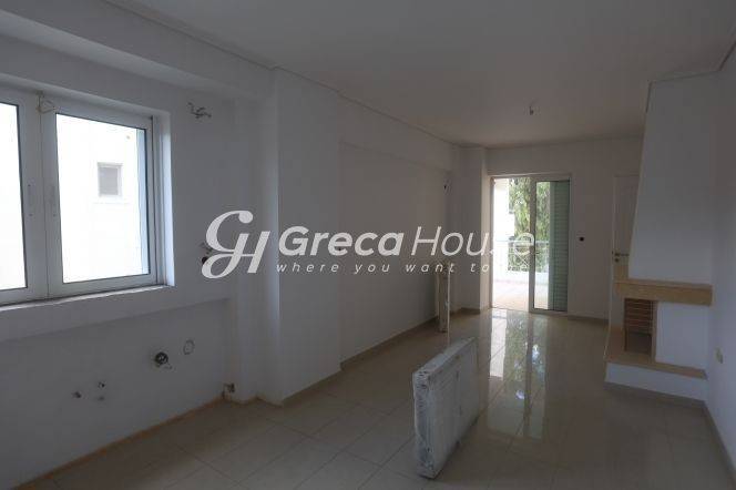 Excellent ground floor apartment for sale in Maroussi.