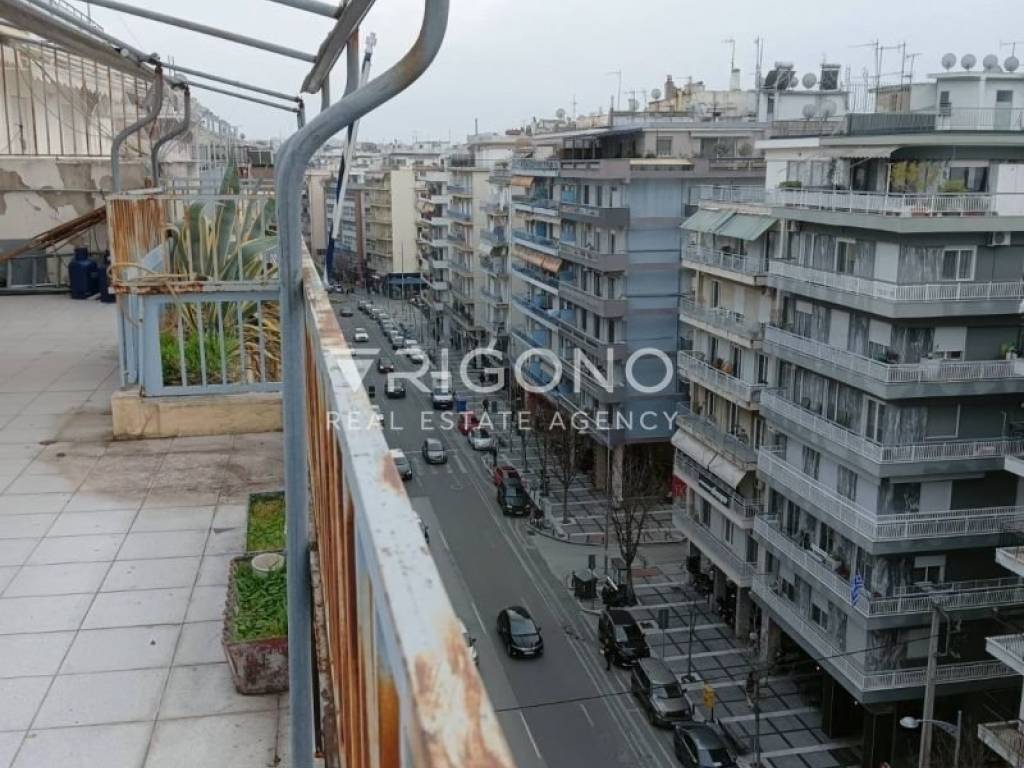 Θέα από μπαλκόνι