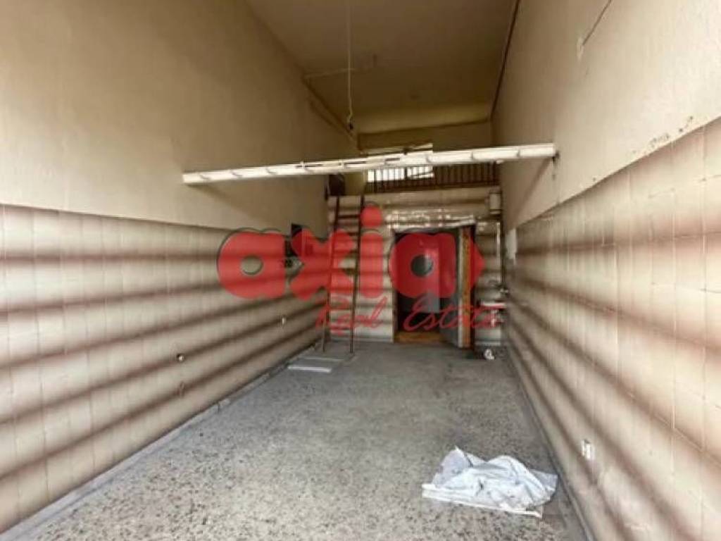Καβάλα, Παληό: Ενοικιάζεται Κατάστημα 50τ.μ. προσόψεως σε ισόγειο 2 επιπέδων