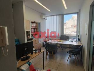 Kabala, Kentro: Enoikiazetai anakainismeno diamperes Grapheio 49t.m.