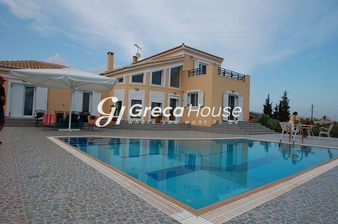 Villa for sale in Porto Heli