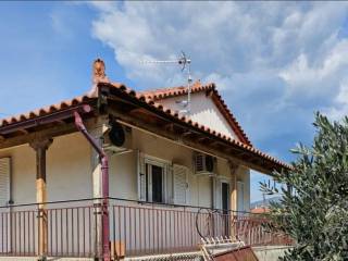 Newly built elevated detached house on a plot of 2,300 sq.m.