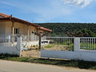 Newly built elevated detached house on a plot of 2,300 sq.m.